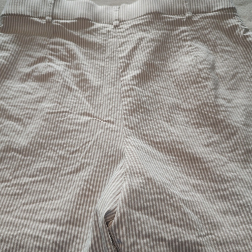 Women Tan White Seersucker Striped High Rise Shorts Preppy Coastal Summer 4.5